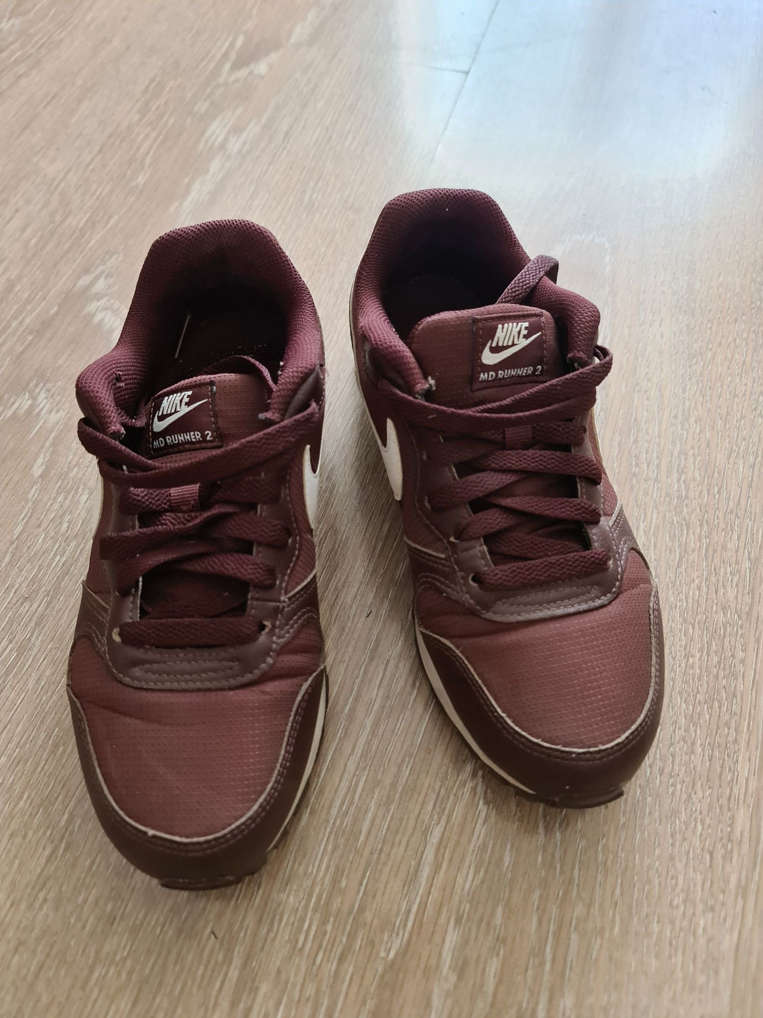 Adidas Nike md runner 2 femei Ramnicu Valcea OLX.ro