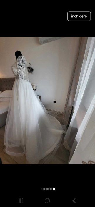 Vand rochie mireasa lunga cu trena si crinolina