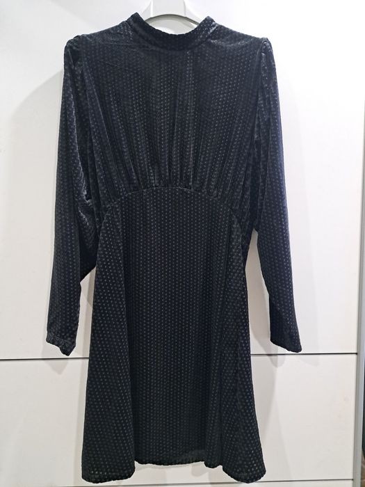 ZARA рокля кадифе р-р 36/38