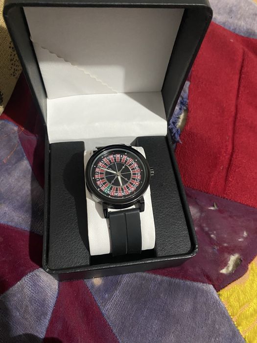 Продам часы казино