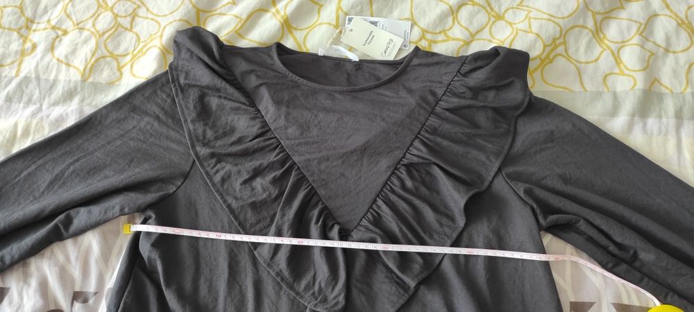 Дамски дрехи(рокличка и потник)