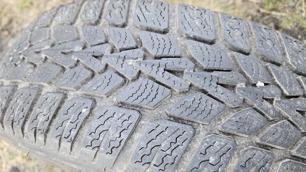 2бр гуми 175 70 14 дънлоп