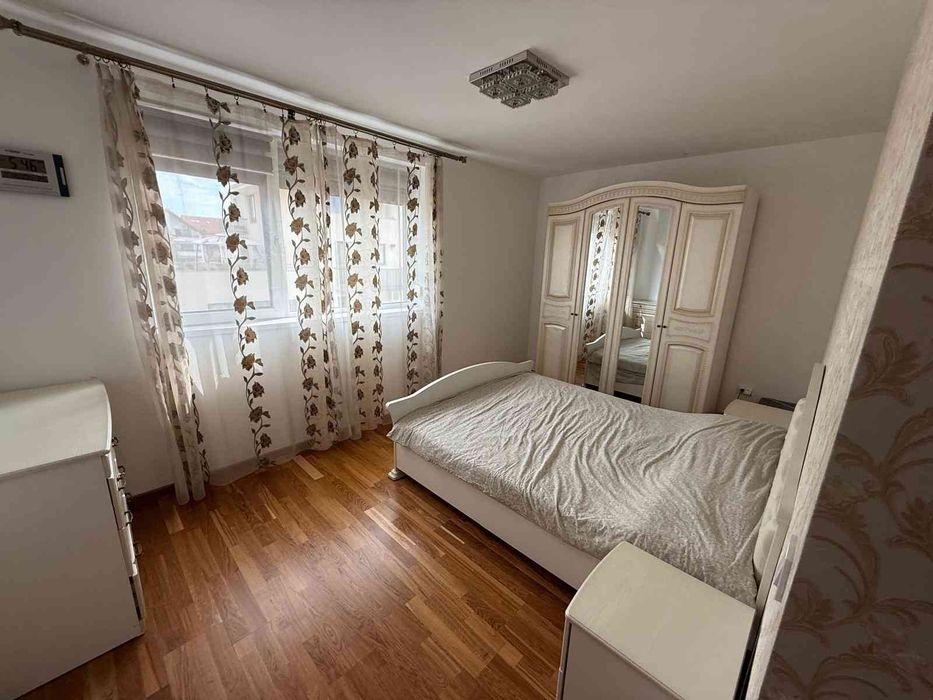 Apartament de vanzare cu 3 camere Ultrafinisat in cartierul Andrei Muresanu