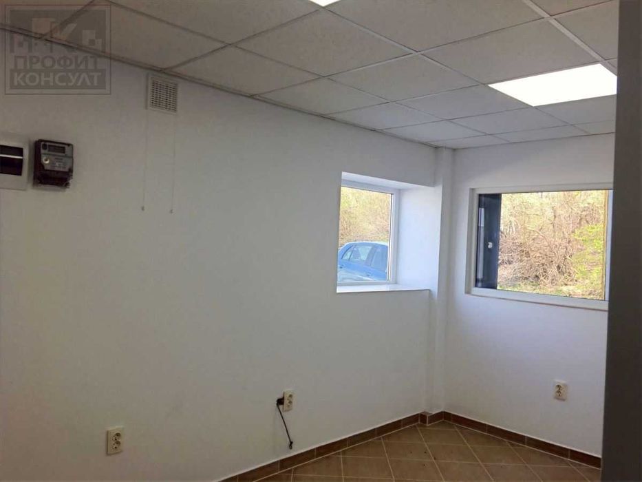 Склад под наем на главен път София - Варна