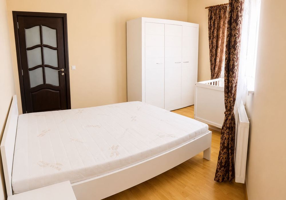 Apartament spațios cu 3 camere, 85 mp utili, complet mobilat, cu boxă și loc de parcare