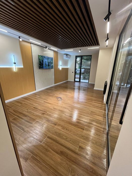 Ofis arendaga beriladi.