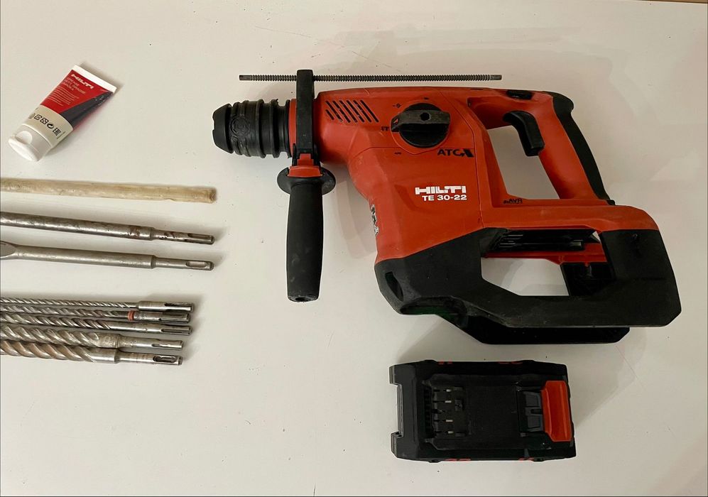 Hilti TE30 Nuron fabricație 2024 cu baterie de 8Ah
