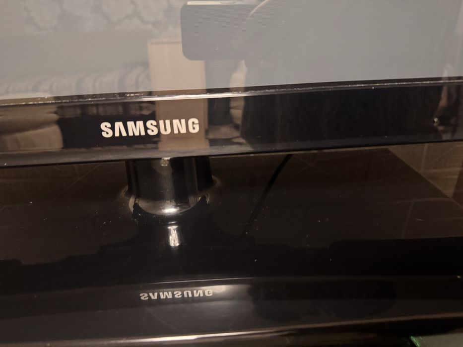 Продам телевизор samsung