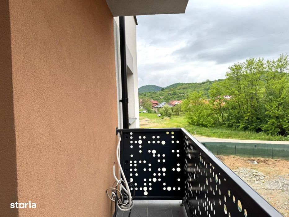 De vanzare apartament 3 camere Tautii Magherus