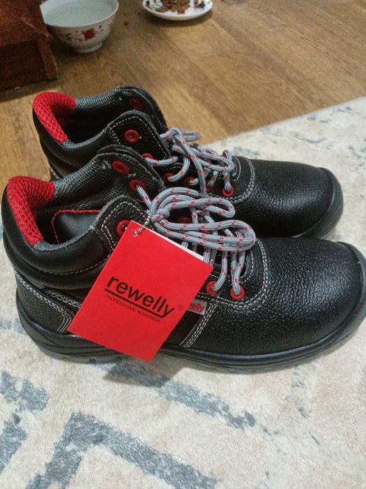 Ботинка летний новый