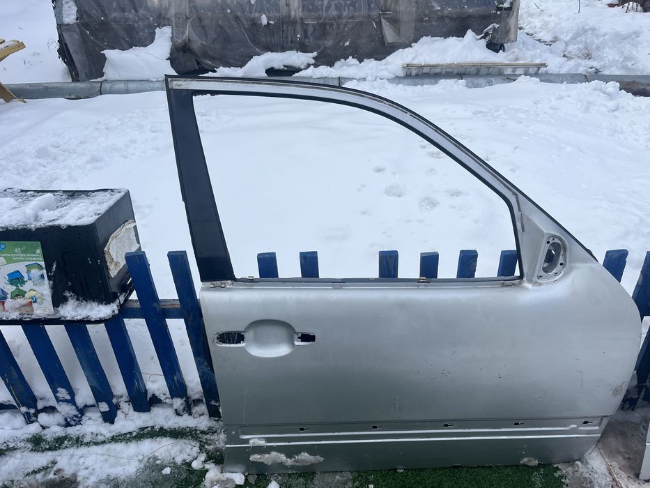 Продам двери Мерседес 210