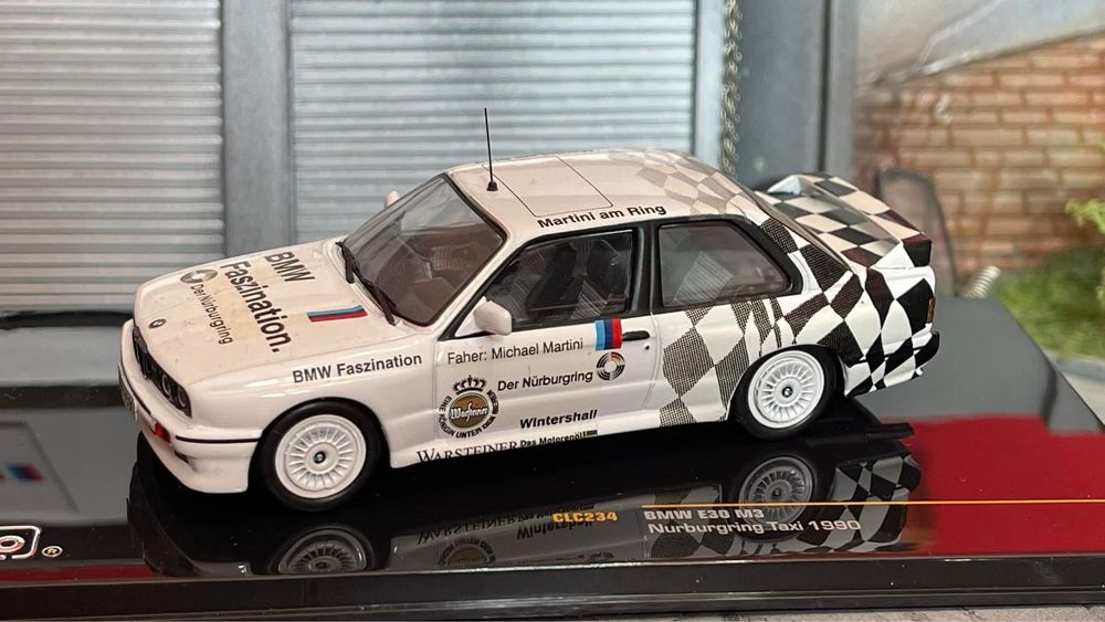 BMW E30 Nurnburgring Taxi - Ixo 1:43