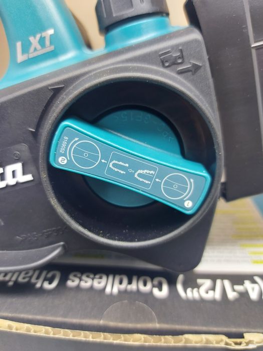 ПРОМОЦИЯ.Акумулаторен верижен трион(резачка) Makita DUC122Z