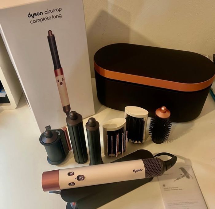 Dyson HS08 Airwrap Sakura - красота, созданная природой и технологией!