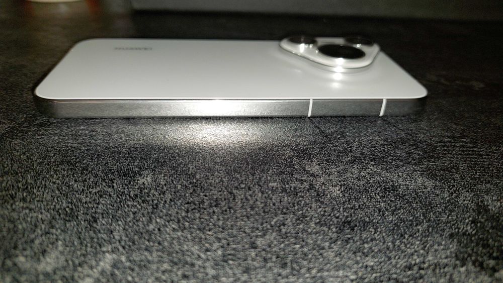 Huawei pura 70 256 GB RAM 12 GB като нов