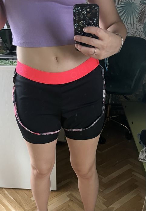 Pantaloni scurti de alergat