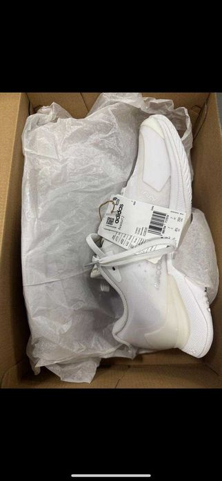 Оригинал adidas новые привозные размер 39