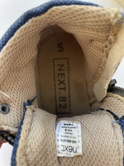 Обувь детская кожаная и текстиль.