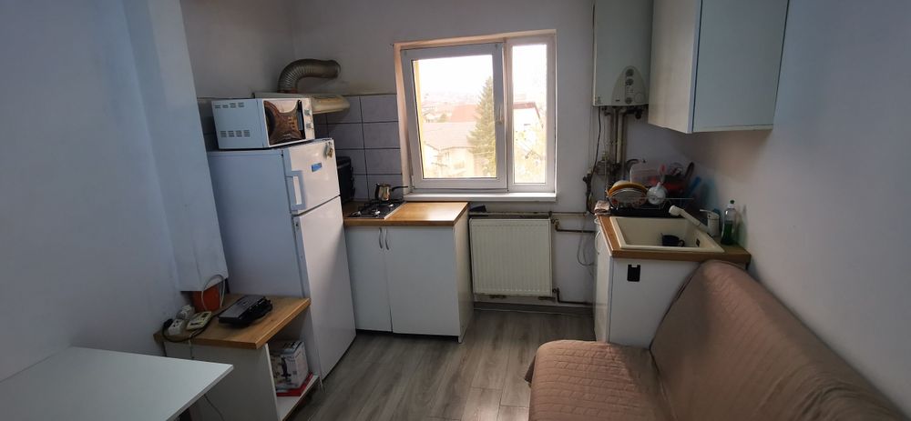 PF inchiriez ap 3 camere decomant