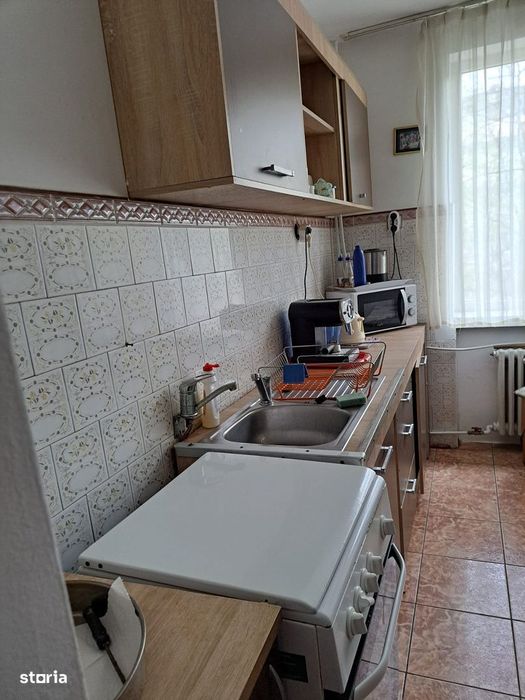 Apartament 2 camere conf. 1 etaj 2 din 4 zona Decebal-Splaiul Crisanei — fotografia 3
