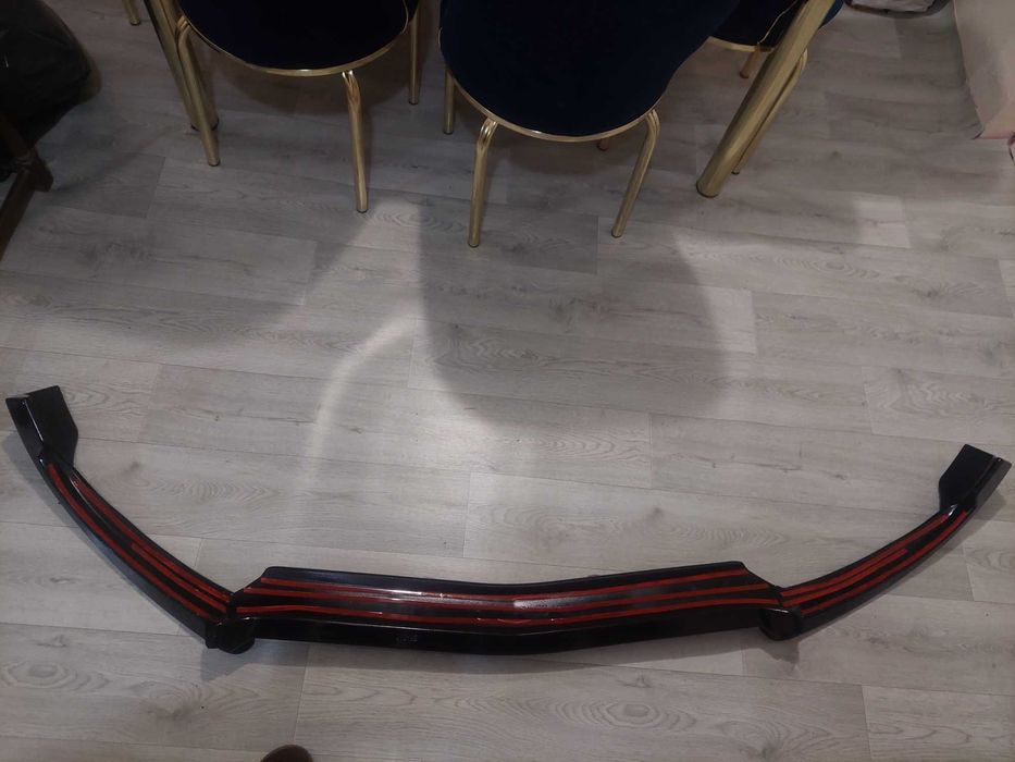 Продавам чисто нов преден лип споилер нож за Ауди а4 б8