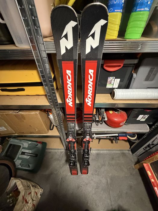 Schiuri Nordica Dobermann SLR RB FDT 155