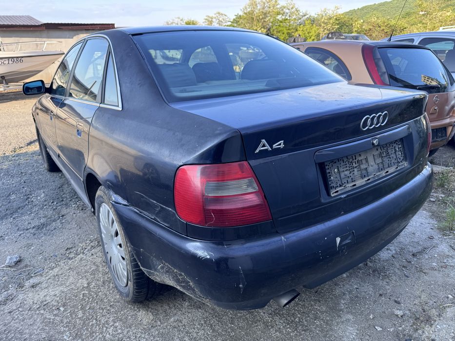 Audi a4 b5 1.6i 100кс 1998г На Части