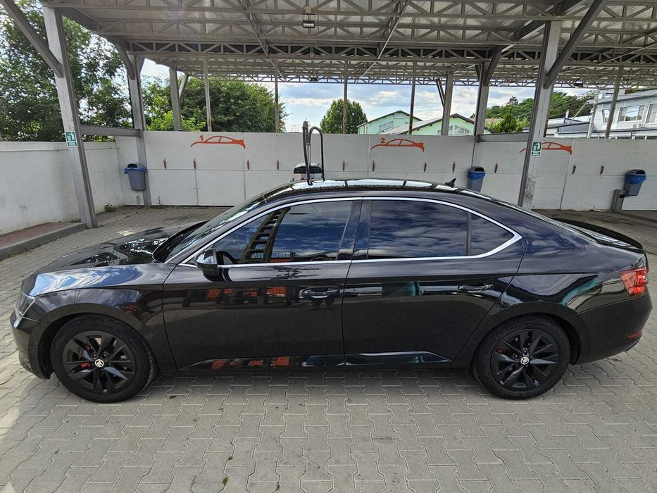 Skoda Superb 2.0 TDI /Automata/ Berlina