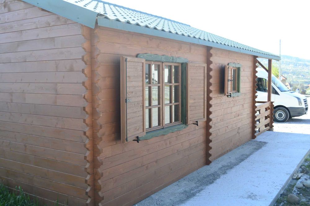 Cabană din lemn, casă de weekend 6x6 m plus terasă la comandă