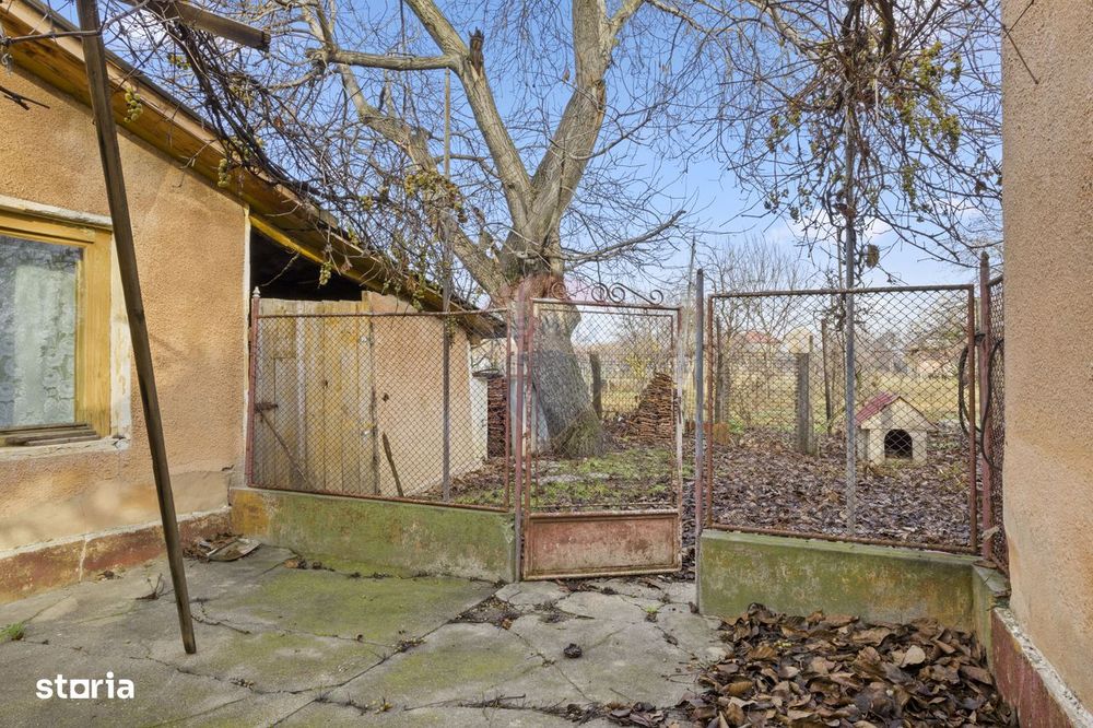 Casă de vanzare, pozitie excelenta, la intrare in Loc. Galsa