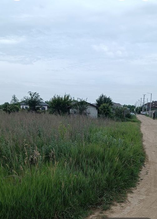 Proprietar vând Teren Dâmbovița Crevedia.

Terenul se afla Pe Colț 

T