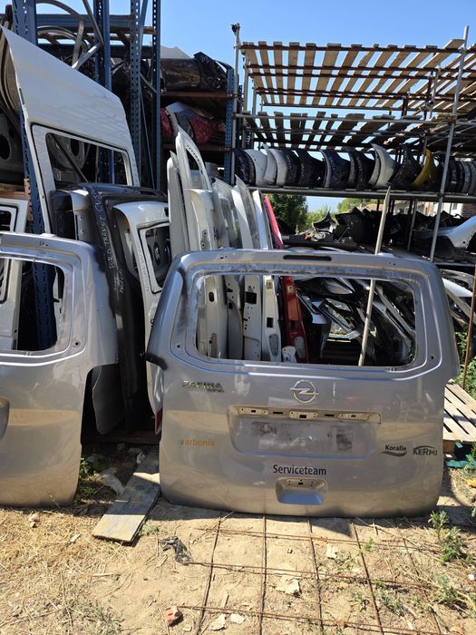 Peugeot Traveller Opel Zafira Life врата багажник