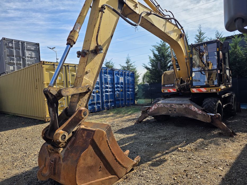 Excavator Caterpilar