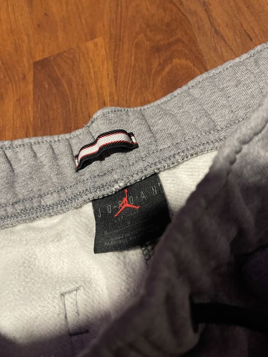 Pantaloni trening Jordan originali gri – stare foarte bună