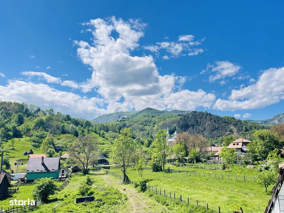 Casă rustică la țară, cabana. Ocoliș Alba.