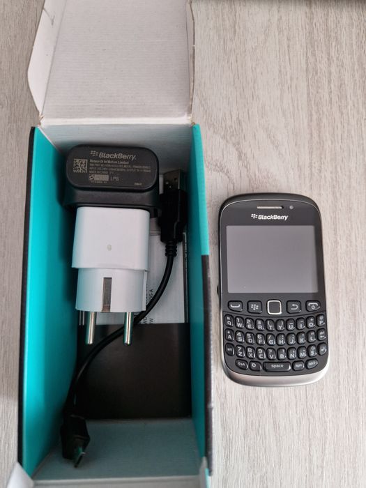 Blackberry Curve 9320 smartphone liber de retea