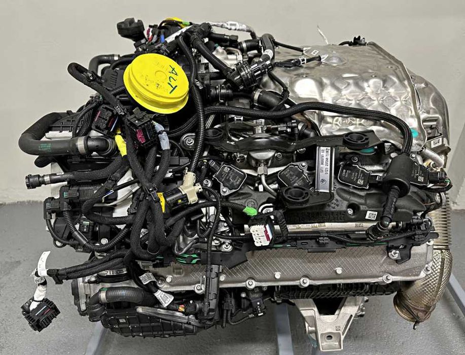 Нов 0км Двигател комплект S68B44A S68X BMW F95 F96 LCI G07 G70 X5M X6M