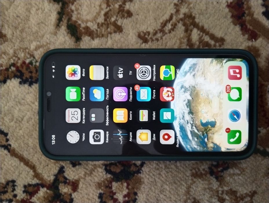 iPhone 11 в хорошем состоянии