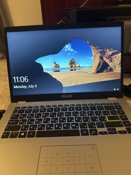 ASUS VivoBook E410MA