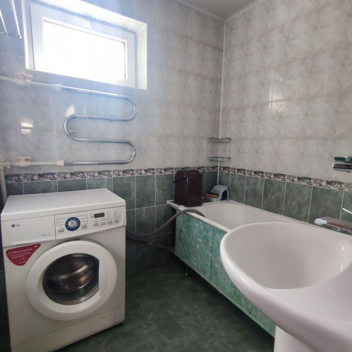 Продам 3 ком Юнусабад 2 квартал Кирпич