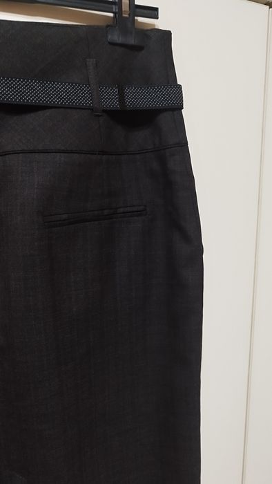 Елегантна пола Mango с висока талия