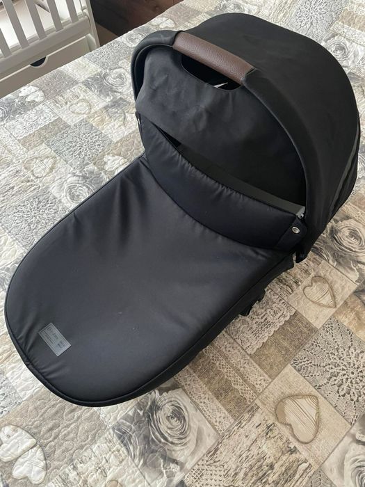 Кош за количка Cybex Melio Cot Magic Black