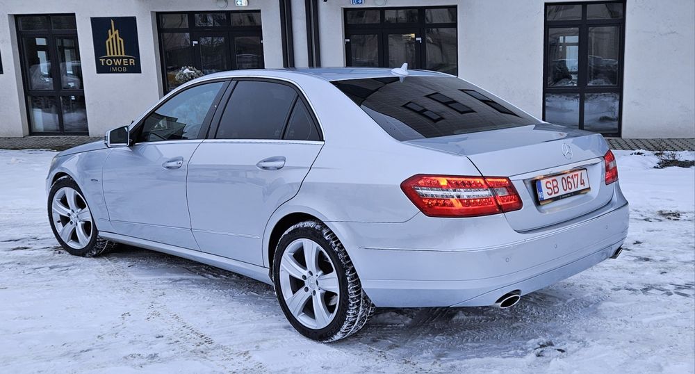 Vand sau schimb Mercedes E350 BlueEfficiency 4MATIC 2012