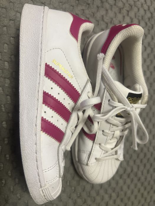 Adidasi superstar copii marimea 31
