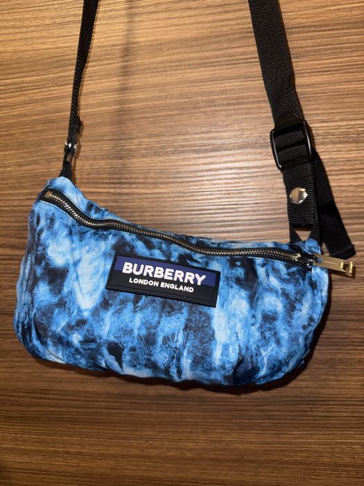 Burberry Packable Water-Print Hooded Jacket / Crossbody Bag - Mărimea S