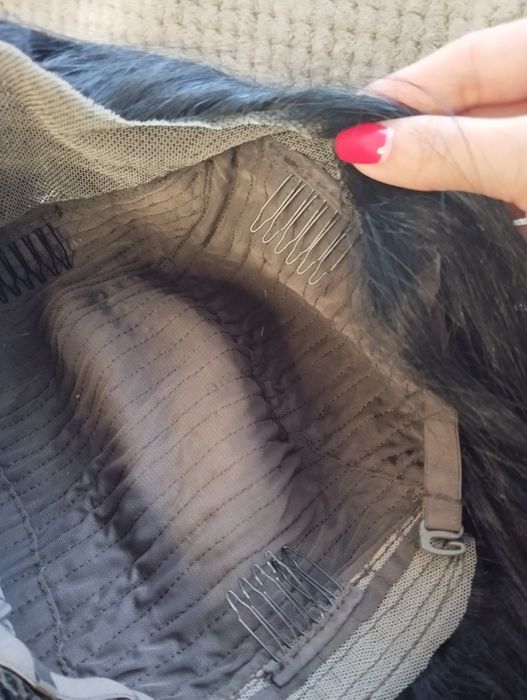 Дамска естествена перука