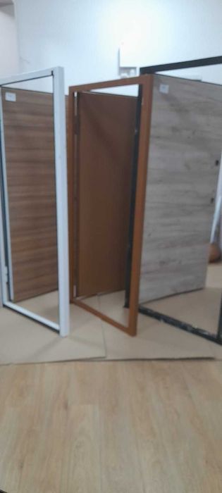 Входни Блиндирани Врати  **РАЗПРОДАЖБА**