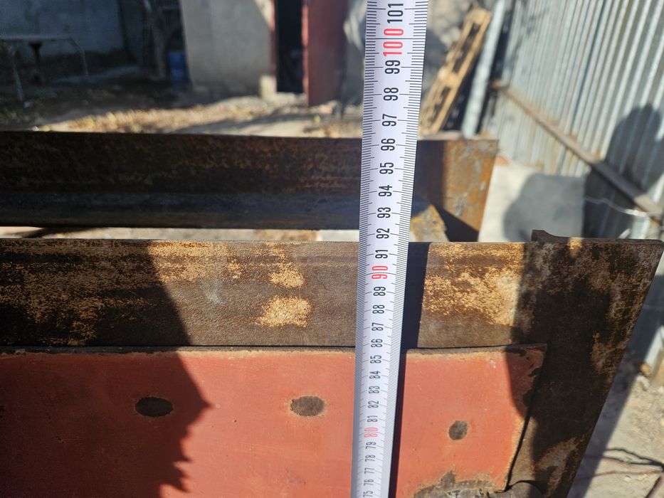 Металлическое окно для углярки