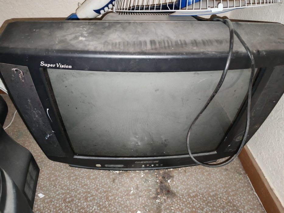 Продаю 4 телевизора (LG, Daewoo и др.)