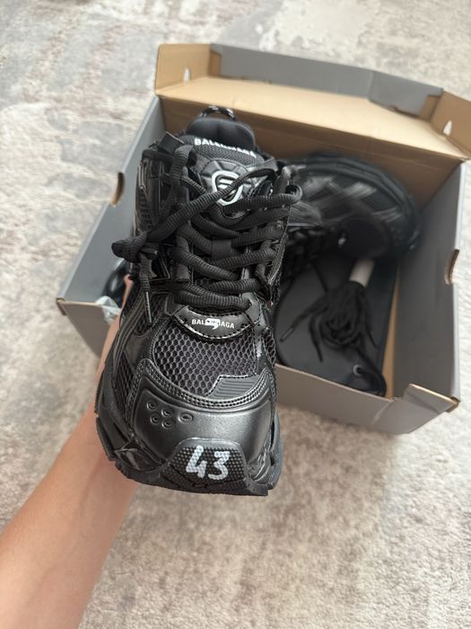 Balenciaga Runner